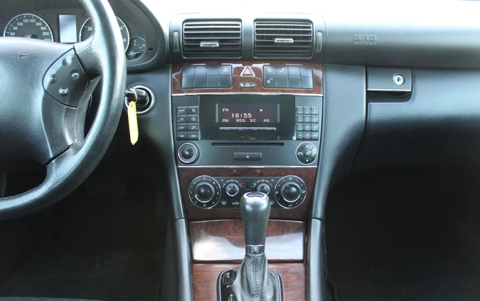 Mercedes-Benz Klasa C cena 23900 przebieg: 225579, rok produkcji 2004 z Poznań małe 172